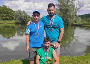 Ekipa ŠRD Ribič Rovišće, pobjednici prvog kola Lige ZŠRDU Bjelovar (Foto Siniša Slavinić)