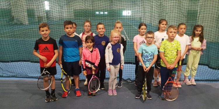 TK Feniks (Facebook)