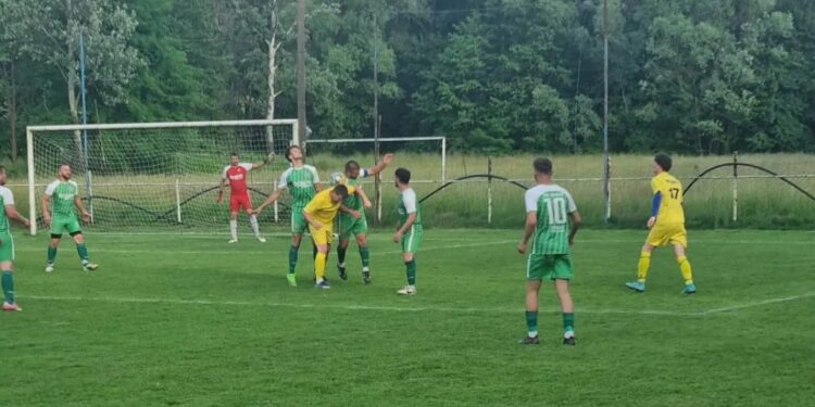 [FOTO] Zrinski i Moslavina VT bez milosti prema suparnicima, Mateo Kunić zaustavio Šandrovac, Slaviji peta u nizu