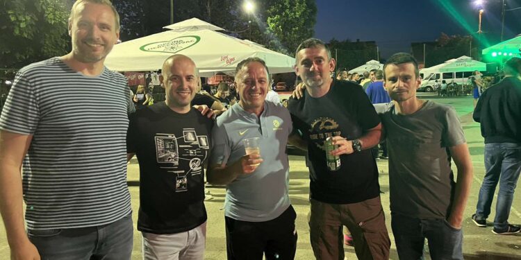 Edin Mujčin s navijačima u Hercegovcu