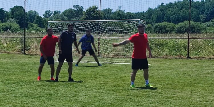 [FOTO] Turnir u Kaniškoj Ivi okupio 17 ekipa, nakon iscrpljujućeg dana pobjednik je mogao biti samo jedan