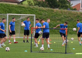 NK Bjelovar krenuo s pripremama, stigla istinska pojačanja, a evo što nam je sve rekao trener Zoran Marčetić