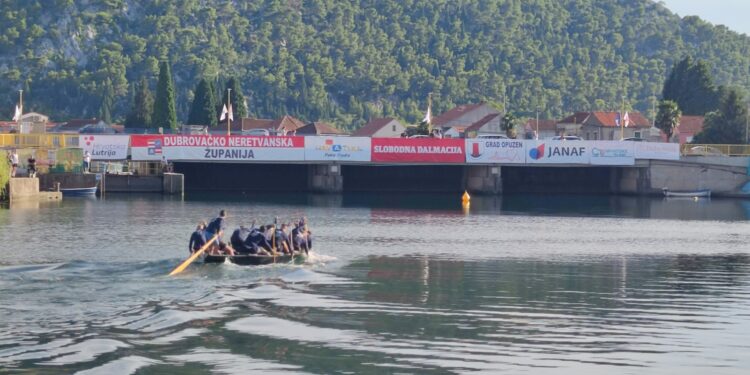 Maraton lađa (Maraton lađa/Facebook)