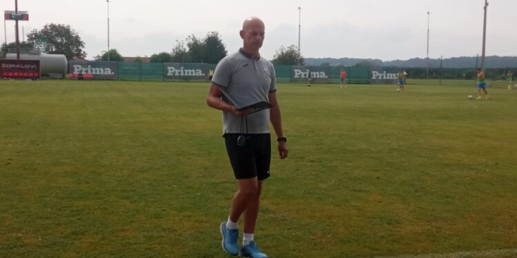 [FOTO] Juniori Mladosti iz Ždralova promašivali, a mladi Varaždinci to brutalno kaznili