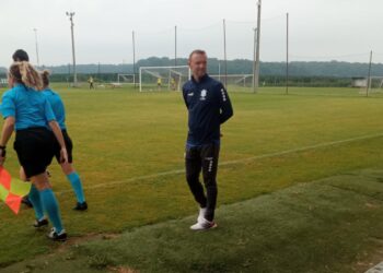 [FOTO] Juniori Mladosti iz Ždralova promašivali, a mladi Varaždinci to brutalno kaznili