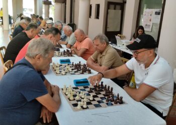 Ognjen Matko (desno) je najbolji garešnički šahist