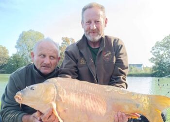 Ekipa ŠRD Amur Narta na bajeru Bročice ulovila je šarana teškog 15,21 kg
