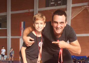 [FOTO] Čazma ima državnog prvaka u hrvanju, Dorian Kurtanjek bio je nezaustavljiv!