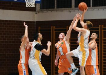 KK Vedi - KK Radnik (Fotografije Košarkaški savez KKŽ)