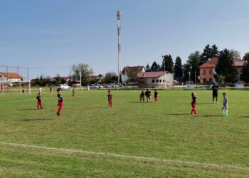 Pogledajte golove predpočetnika Lukasa; mali nogometaš Mladosti iz Ždralova izvodi slobodnjake – sjajno!