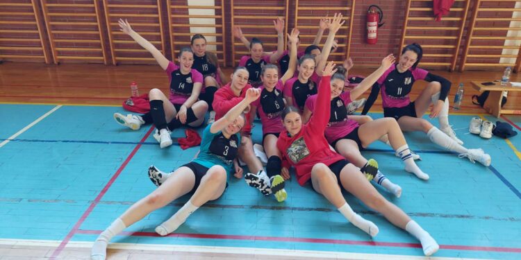 Slavlje odbojkašica Daruvara (Foto OK Daruvar)