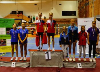 Iva Aušperger i Nika Sabolović (srebrne)