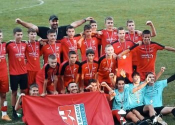 Mladost Ždralovi U-15 impresivnom polufinalnom predstavom izborili finale regionalnog Kupa