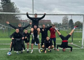 Veselo u klubu s Brda, atmosfera je za čistu ‘desetku’; jahač, gimnastičar, toreador…