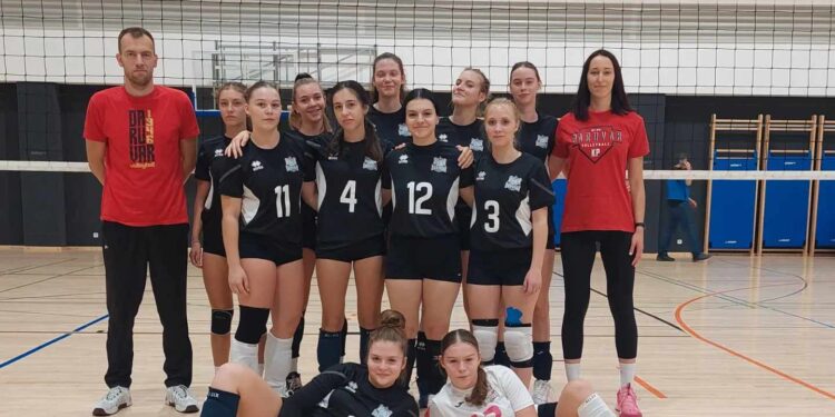 [FOTO] Odbojkašice Daruvara impresivno krenule u prvenstvo mlađih kadetkinja, bio je to savršen prvi krug