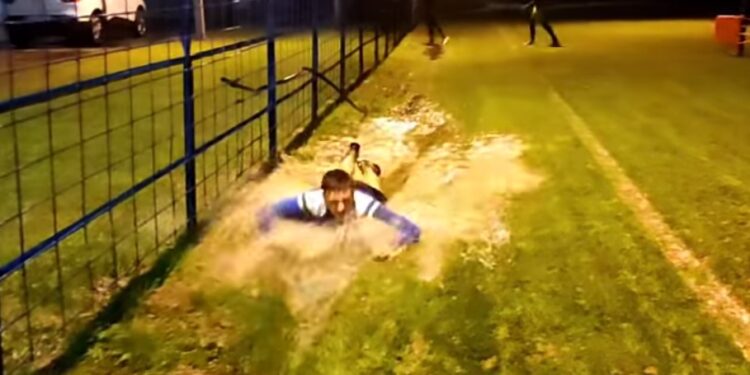 [VIDEO] Garićevi prvaci trening završili s blatnjavom kupkom, tko zna što si misle mame…