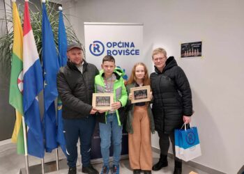 Nova priznanja za garešničku obitelj Hranilović, u dobrom svjetlu predstavili se bjelovarski šahisti