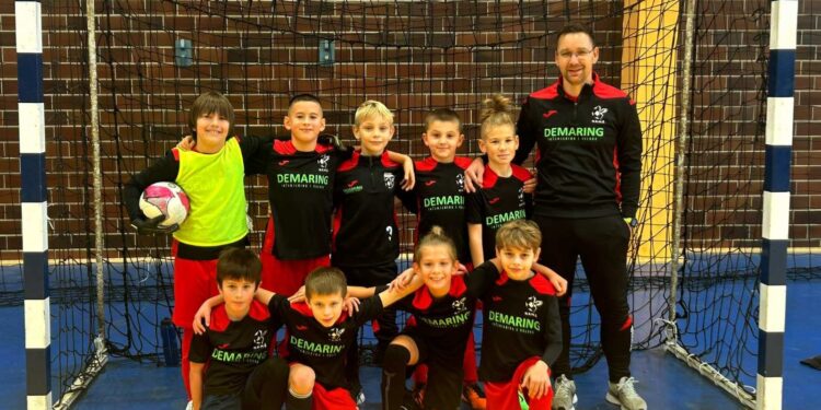 Mali nogometaši Mladost Ždralovi oduševili i osvojili srebrne medalje u Virovitici, a u polufinalu prošli Slaven Belupo