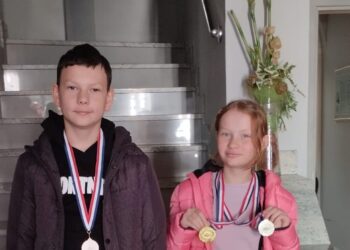 [FOTO] Garešnički šahovski talenti Renata i Renato bili su fenomenalni u konkurenciji čak 111 natjecatelja