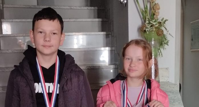 [FOTO] Garešnički šahovski talenti Renata i Renato bili su fenomenalni u konkurenciji čak 111 natjecatelja