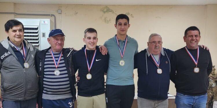 U Ćurlovcu ne mogu bez bele, četvrti turnir je iza njih, a ovo su najbolji parovi!