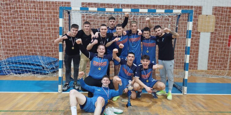 [VIDEO/FOTO] Završnica lige ‘Petica’, trofeji za najbolje otišli u ruke HNK Rovišća, NK Bjelovara i NK Mladosti