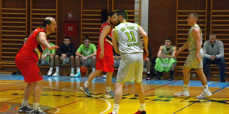 Košarkaši Vedija dugo prijetili favoritu prvenstva, ali ništa od bodova; KK Bjelovar obranom slomio Virku