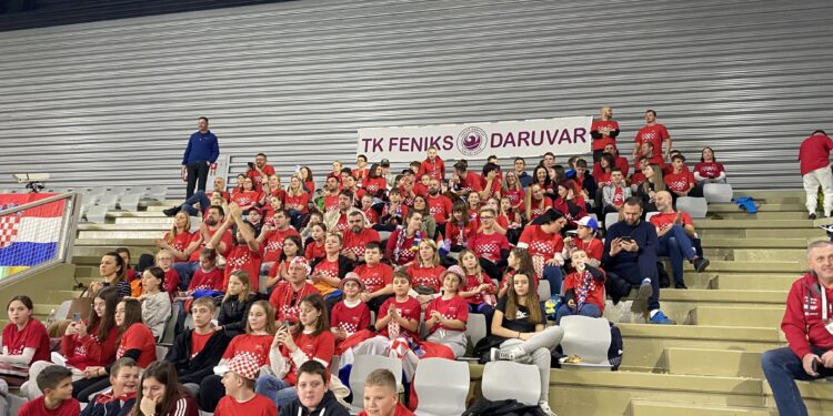 Tenisači i tenisačice TK Feniks na Davis kup meču Hrvatske i Belgije: Bili smo najglasniji!