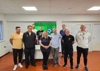 Proslavljeni Dinamov igrač Damir Krznar u Ždralovima: Veliko vam hvala na dijeljenju svog znanja!