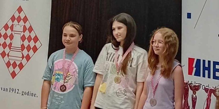 Gareščanka Renata Hranilović srebrna na kadetskom PH u Trogiru, Bjelovarčanka Lana Car korak do postolja