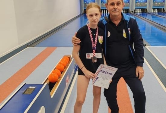 Lena Maslek viceprvakinja Hrvatske u disciplini Sprint, a Patrik Dedić oko vrata stavio broncu