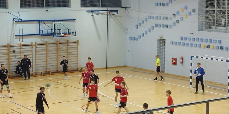 Rukometaši Garešnice nezaustavljivi, odlična je bila i Ivanska, a Ilovi presudila širina