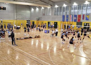 Odbojkaši Čazme i odbojkašice Bjelovara odigrali su prvi od dva turnira za prvake regije Sjever