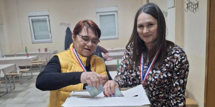 Marac i Tomaja savršeni u Ćurlovcu, a fenomenalna je bila i popularna sutkinja Kristina u paru s majkom!