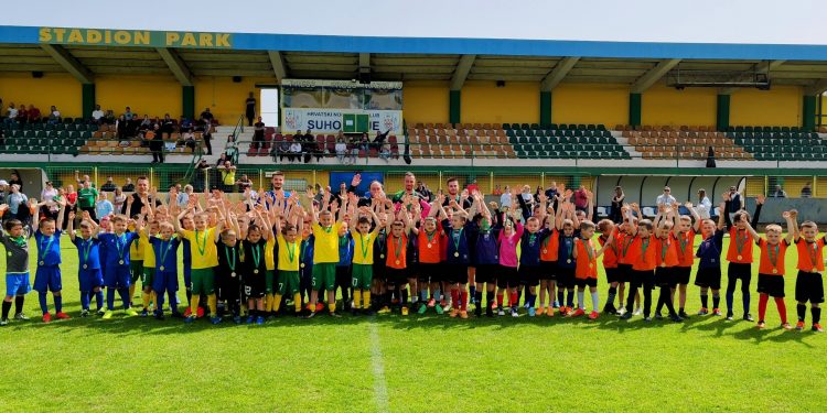 Najmlađi Gareščani i Grubišnopoljci na turniru ‘Prva medalja’ u Suhopolju